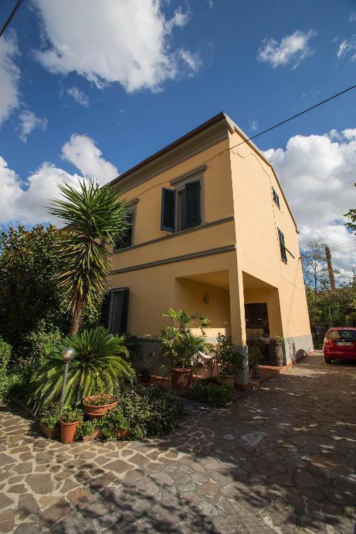 Tower'S Garden Bed & Breakfast Pisa Exterior photo